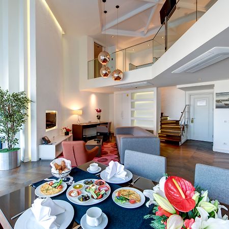 The Elysium Taksim Hotel Istanbul Ngoại thất bức ảnh The interior of a suite at the hotel